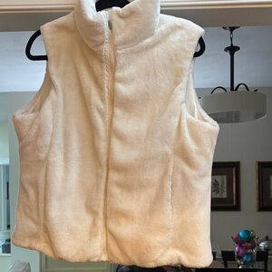 Elegant Cream Fleece Vest for Women
